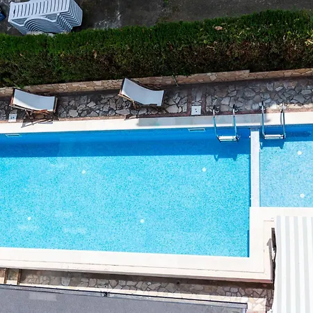 Sea House Afrodita Ii 호텔 *